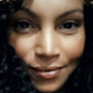 Meet your Posher, Ebony